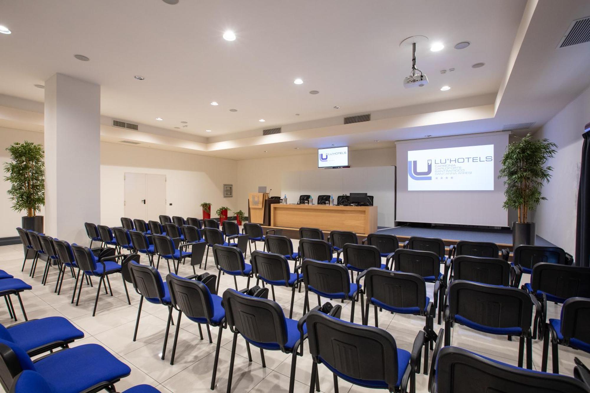 Lu' Hotel Carbonia Εξωτερικό φωτογραφία