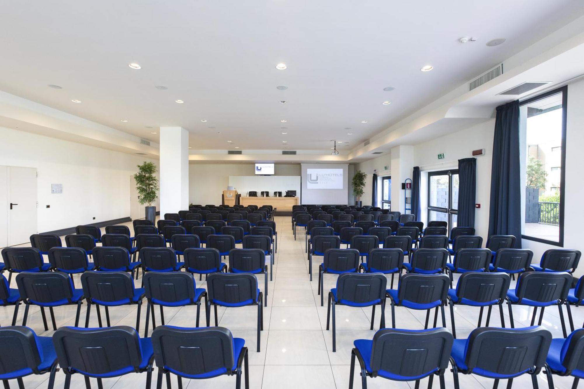 Lu' Hotel Carbonia Εξωτερικό φωτογραφία